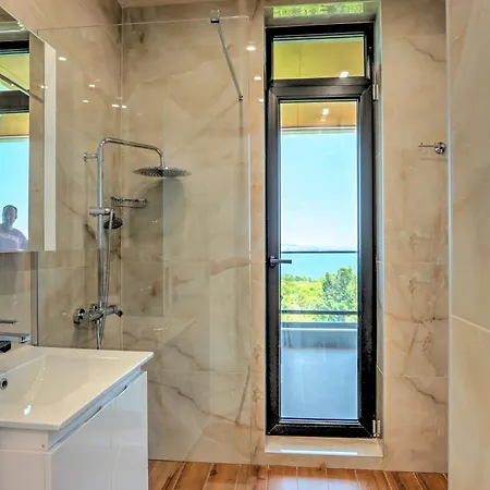 Vip Sea View Апартаменты *