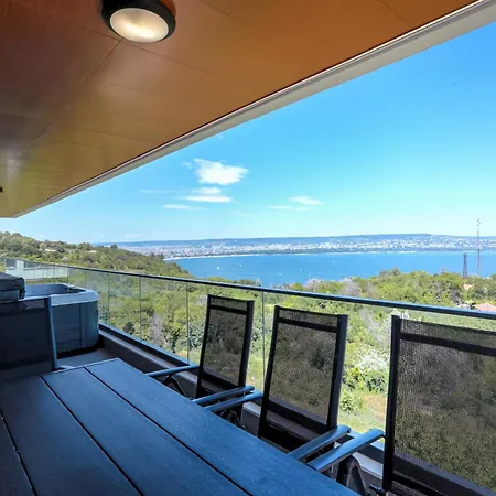 Апартаменты Vip Sea View *